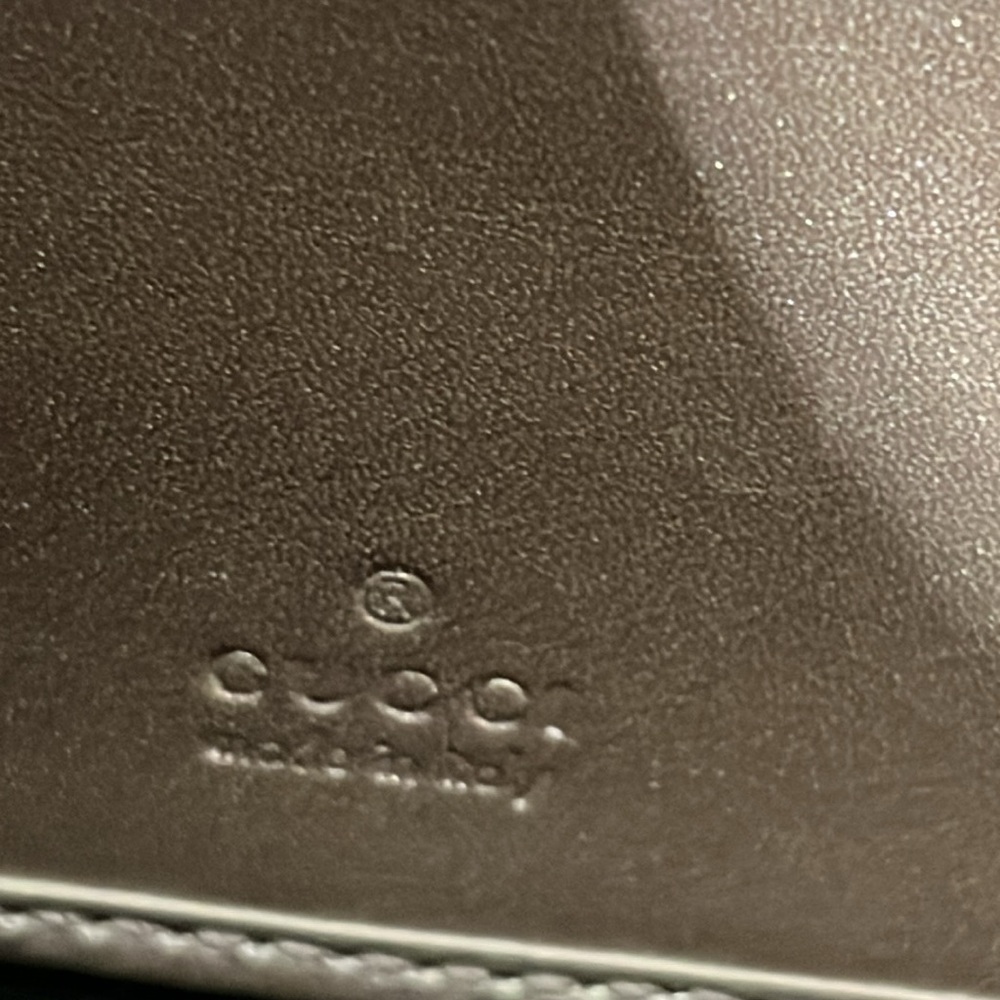 GUCCI PATENT LEATHER DEEP RED ZIP LONG WALLET. - Picture 14 of 17